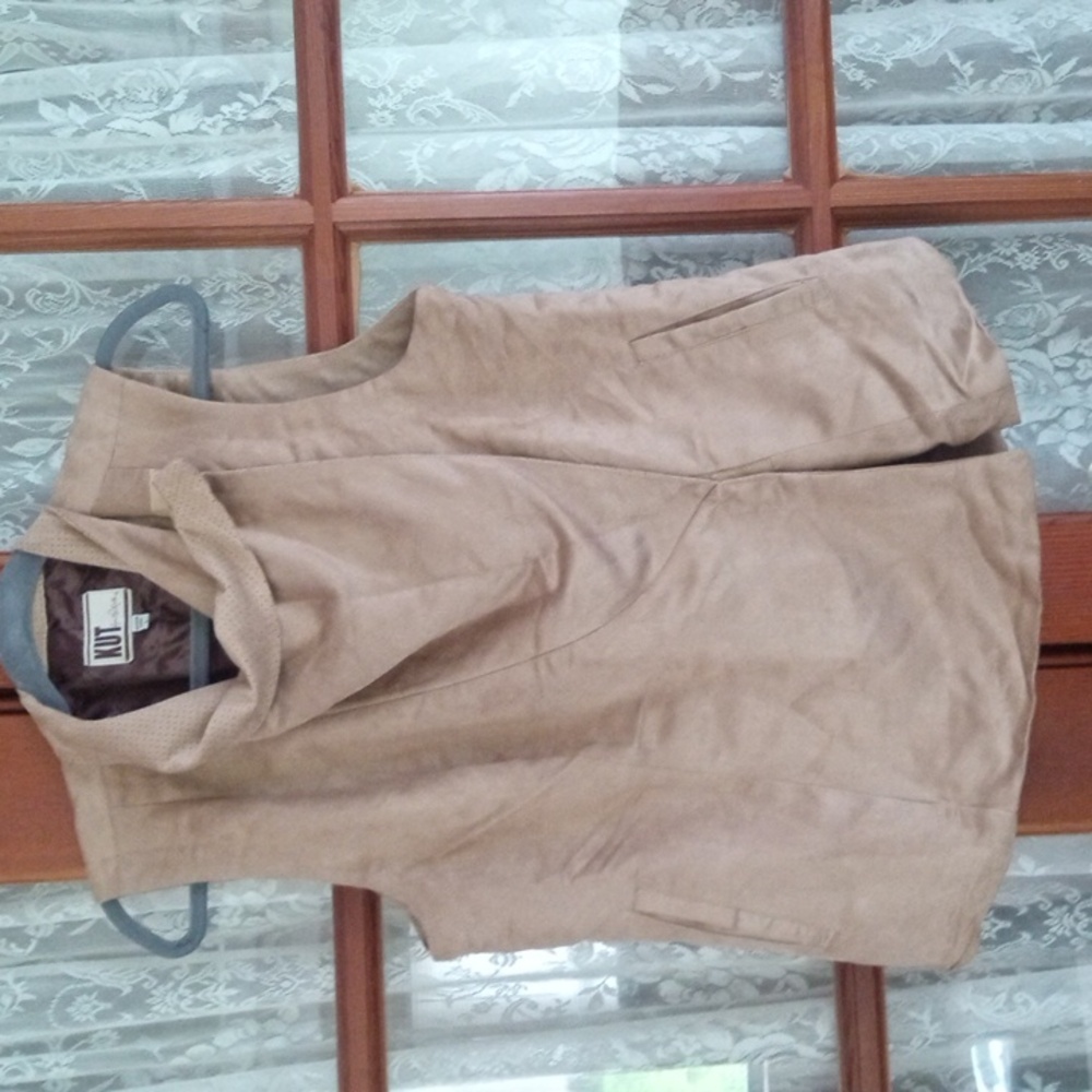 Kut from the Kloth vest size large - Picture 3 of 10